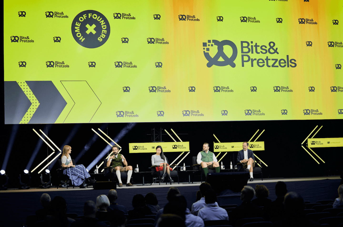 Amy Lewin (Sifted), Jordi Romero (Co-Founder and CEO of Factorial), Kat Borlongan (European Innovation Council), Luca Eisenstecken and Philippe Huberdeau (Scale-Up Europe), panel discussion at Bits & Pretzels in Munich (2023)